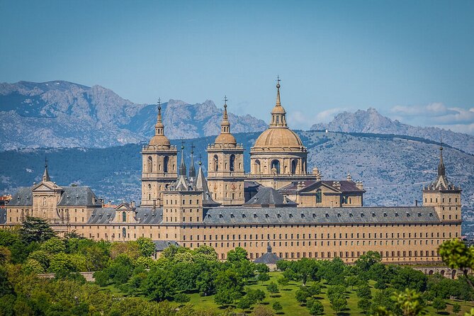 VIP PRIVATE: EL Escorial Monastery & Palace complete experience - Monastery quarters and refectory art: where the paintings do the talking