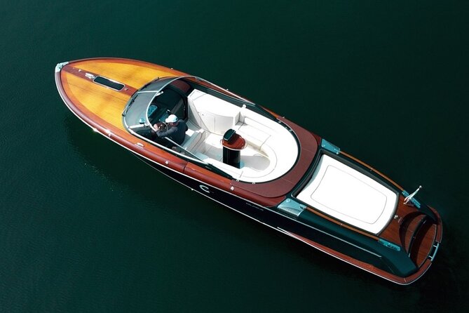 VIP Private Luxury Boat Tour - Riva Aquariva Yacht Venice - How the 4-hour route flows: views, legends, islands, and Murano