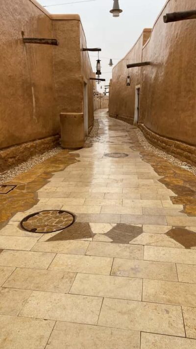 VIP Private Riyadh Experience with Saudi Meal & Pickup - Al Turaif UNESCO World Heritage Site: guided, not just scenic