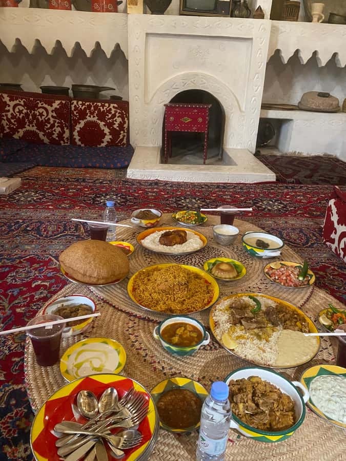 VIP Private Riyadh Experience with Saudi Meal & Pickup - What to wear and bring for Saudi etiquette and comfort