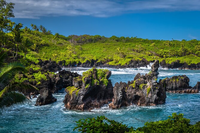 VIP Private Road to Hana Tour in Cadillac Escalade with Pickup - Outbound Scenery: Beaches, Bamboo Forest Photos, and Waterfall Country