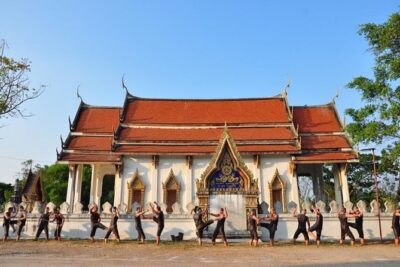 VIP Private Tour Damnoen Saduak+ Amphawa + Mae Klong Railway - Damnoen Saduak Floating Market by Paddle Boat: Canal Traffic and Mangosteen Moments