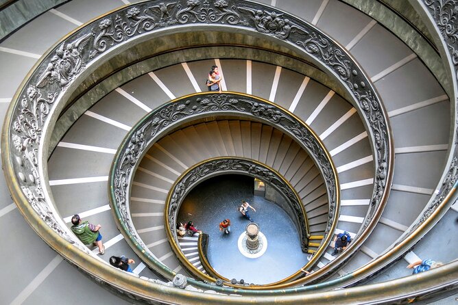 VIP Skip-the-Line Guided Tour: Sistine Chapel & Vatican Museums - Raphael and Michelangelo: what “highlights” means on this route