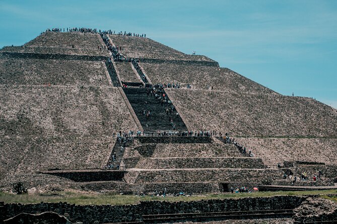 VIP Teotihuacan & Guadalupe Shrine Tour: A Journey Through Time - Optional hot air balloon flight over Teotihuacan (sunrise view)