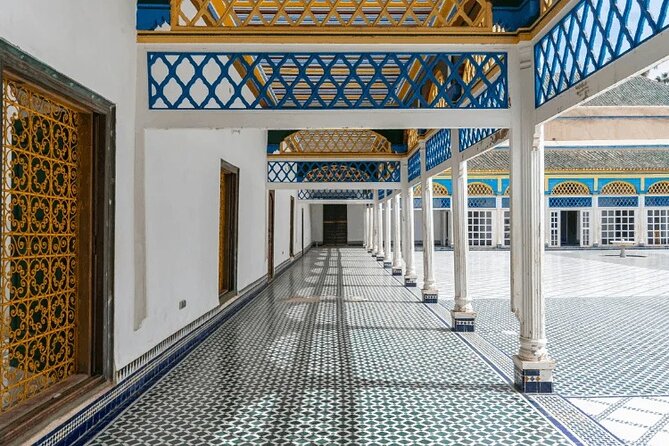 VIP tour Casablanca to Marrakech: Luxury Day of History & Culture - Lunch at Mythe: refuel without losing the rhythm