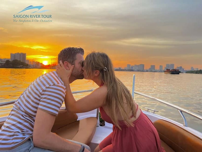 VIP Tour Enjoy Romantic Sunset by Speed Boat Free Cocktail - From District 1 pickup to the 5:00 PM departure point