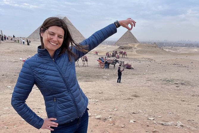Vip Tour Giza pyramids, sphinx with Camel Ride and Vip lunch - VIP lunch: light, local, and timed for a half-day
