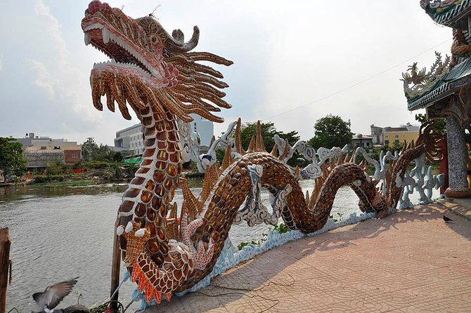 VIP Tour in Dragon Floating Temple sightseeing by SpeedBoat - Phu Chau Floating Temple: why the second temple visit matters