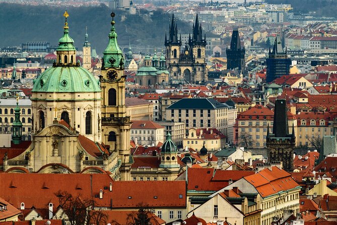 VIP Tour: Professional photos - You and Prague Best Monuments - Timing, Walking, and How to Prepare So It Feels Easy