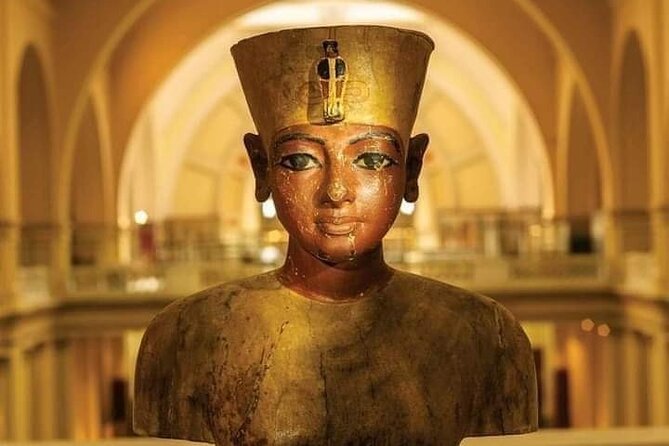 Vip Tour to Giza pyramids, Sphinx , Egyptian museum , Bazaar - Pyramids of Giza, Great Sphinx, and Valley Temple: Where Your Time Should Go