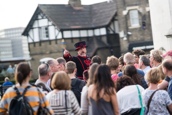 VIP Tower of London and Crown Jewels Tour with Private Beefeater Meet & Greet - Group size, real VIP feelings, and who should book