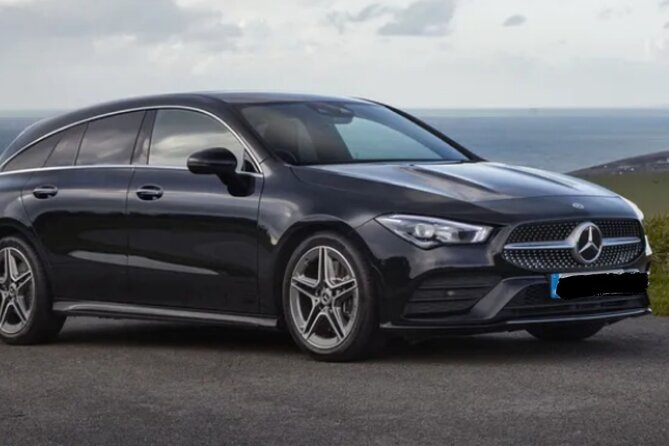VIP transfer from the airport to Lisbon hotels - The car setup: comfort, air-conditioning, and real-world luggage