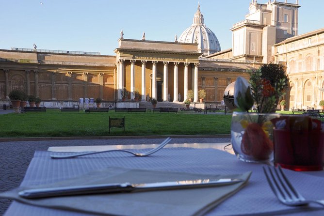 VIP Vatican Breakfast and Guided Tour with Sistine Chapel Access - Breakfast in the Cortile della Pigna: Convenient Fuel (With Outdoor Reality)