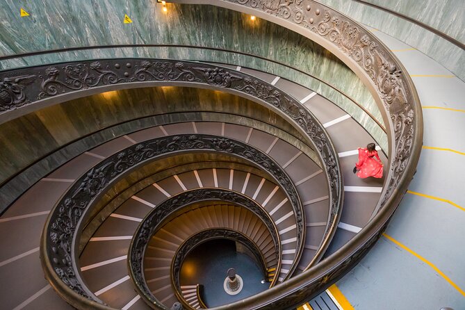 Vip Vatican Early Entry with special access to the Sistine Chapel - Stop 2: Sistine Chapel with special access and a quieter moment