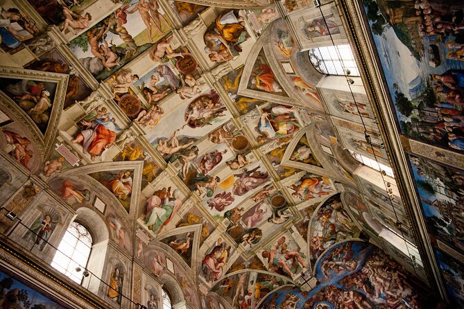 Vip Vatican Early Entry with special access to the Sistine Chapel - Stop 3: Cortile della Pigna (30 minutes to breathe and wander)