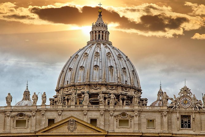 VIP Vatican Small Group Tour: Experience Art and History - Entering The Vatican Museums without losing half a day