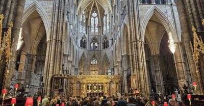 VIP Westminster Abbey & Upper Gallery and Buckingham Palace - Cloisters first: where the tour slows down and the details matter