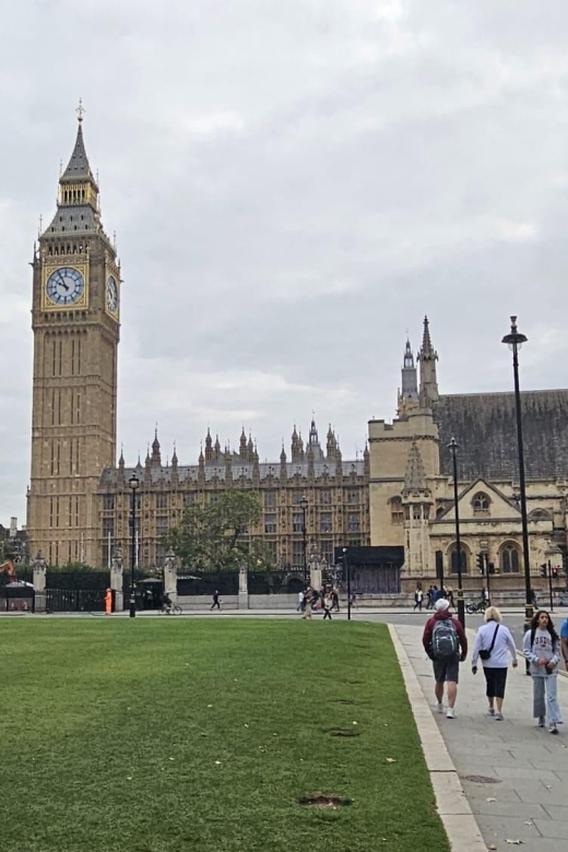 VIP Westminster Abbey & Upper Gallery and Buckingham Palace - Big Ben, Parliament, and Westminster Bridge: what you’re getting from the outside