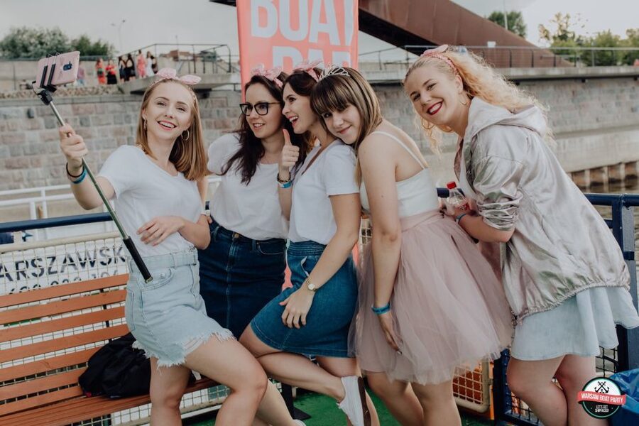 Warsaw: Boat Party with Unlimited Drinks &VIP Club Entrance - Who Should Book This Party Cruise