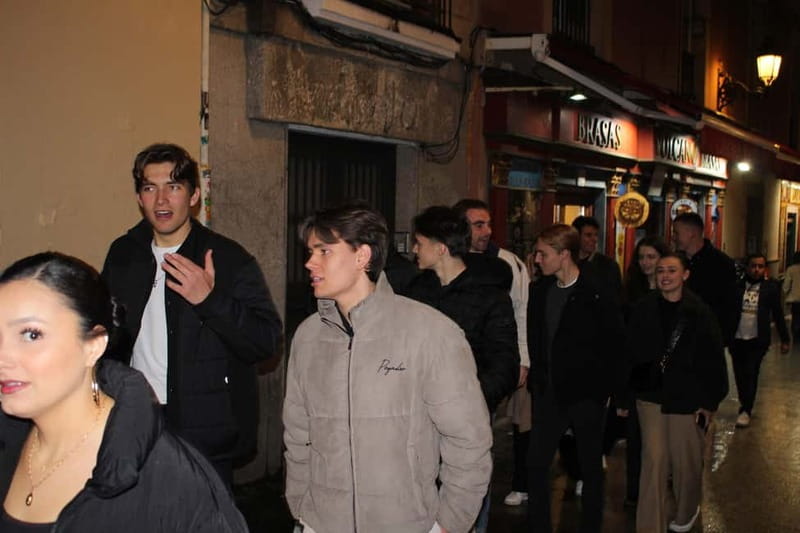 Wild Night Pub Crawl: Free Shots, Games & VIP Club Entry! - The pre-club stops: guided time before the party