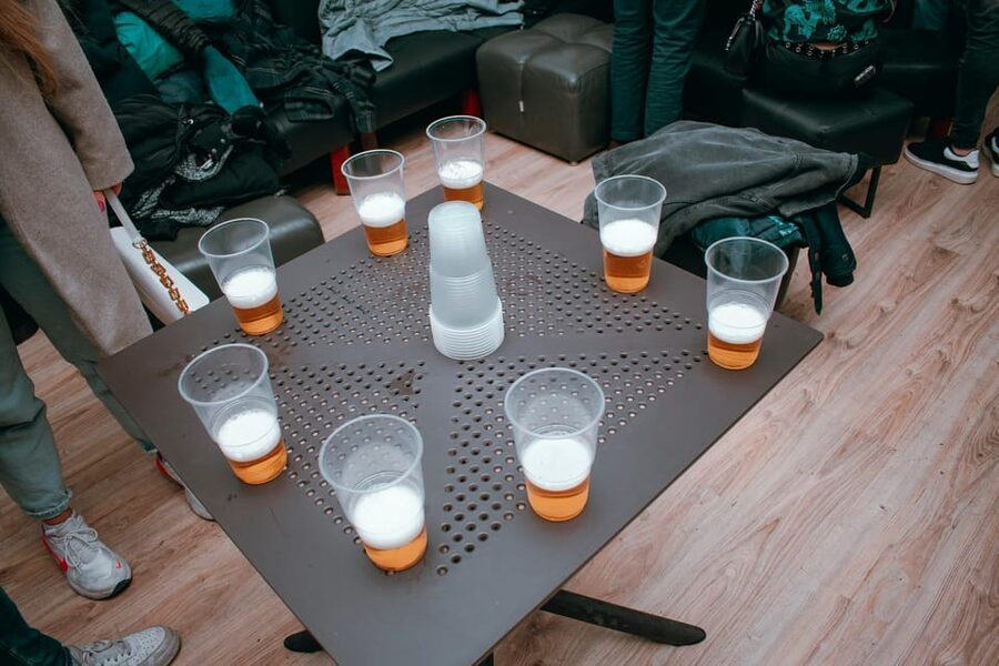 Wroclaw: Pub Crawl with Unlimited Drinks and VIP Club Entry - Start Smart: Meeting at The Pillory and Getting the Timing Right