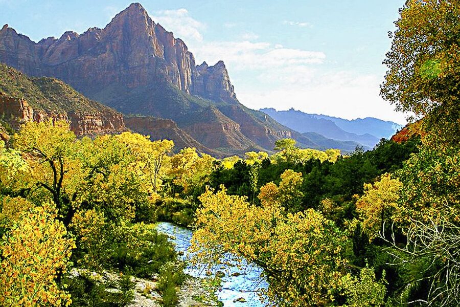 Zion National Park Small Group Adventure from Las Vegas - What the guide actually adds: history, topography, and the “why”