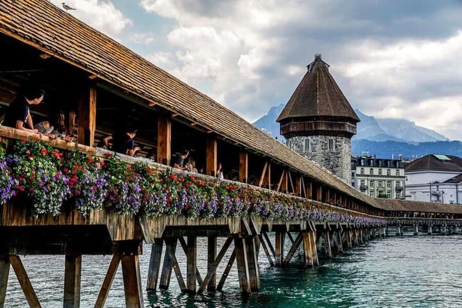 Zurich: 2 Hour VIP City Tour By Private Car - Key things that make this Zurich tour work